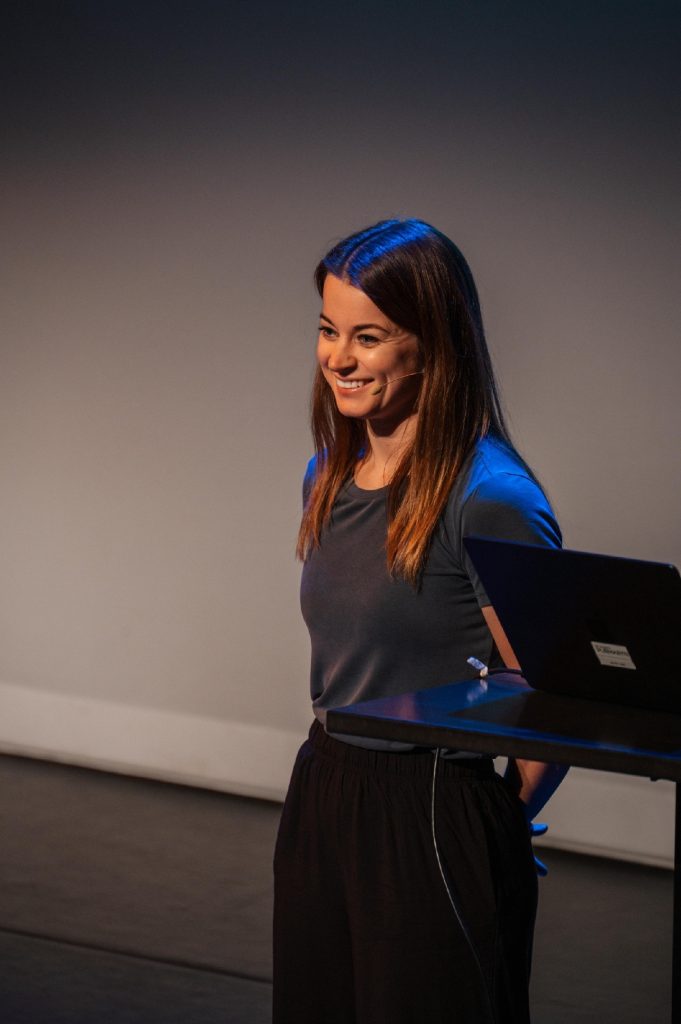 Foto theater Jennifer van den Broek